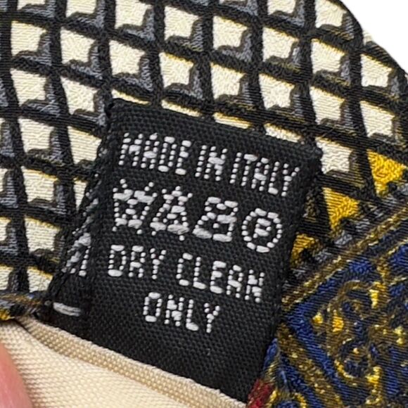 Tutto Matto Mens Silk Dress‎ Tie Made in Italy Red Geometric Pattern 58 3.75 - Picture 6 of 10